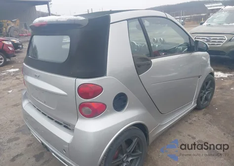 2009 Smart Fortwo Brabus/Passion z USA, uszkodzony, nr VIN WMEEK31X89K279151